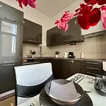 Johngold * Debrecen