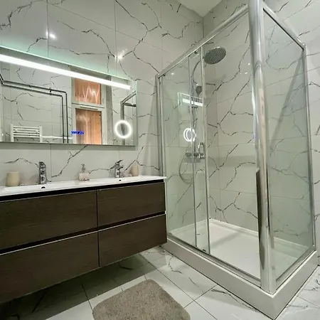 Johngold * ديبريتْسين